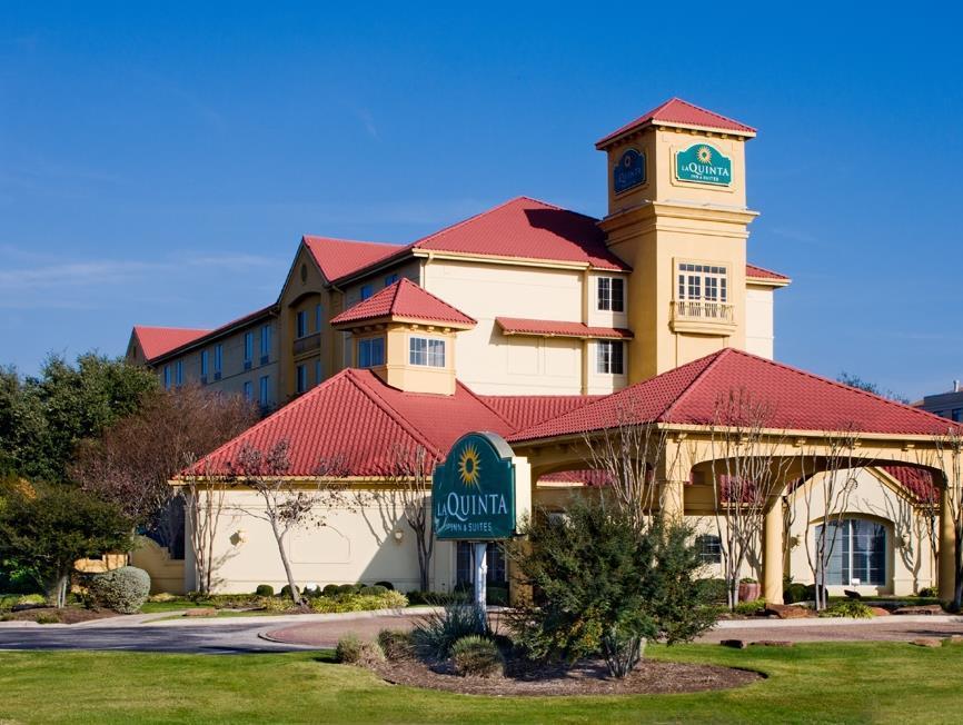 Отель La Quinta By Wyndham Austin Southwest Экстерьер фото