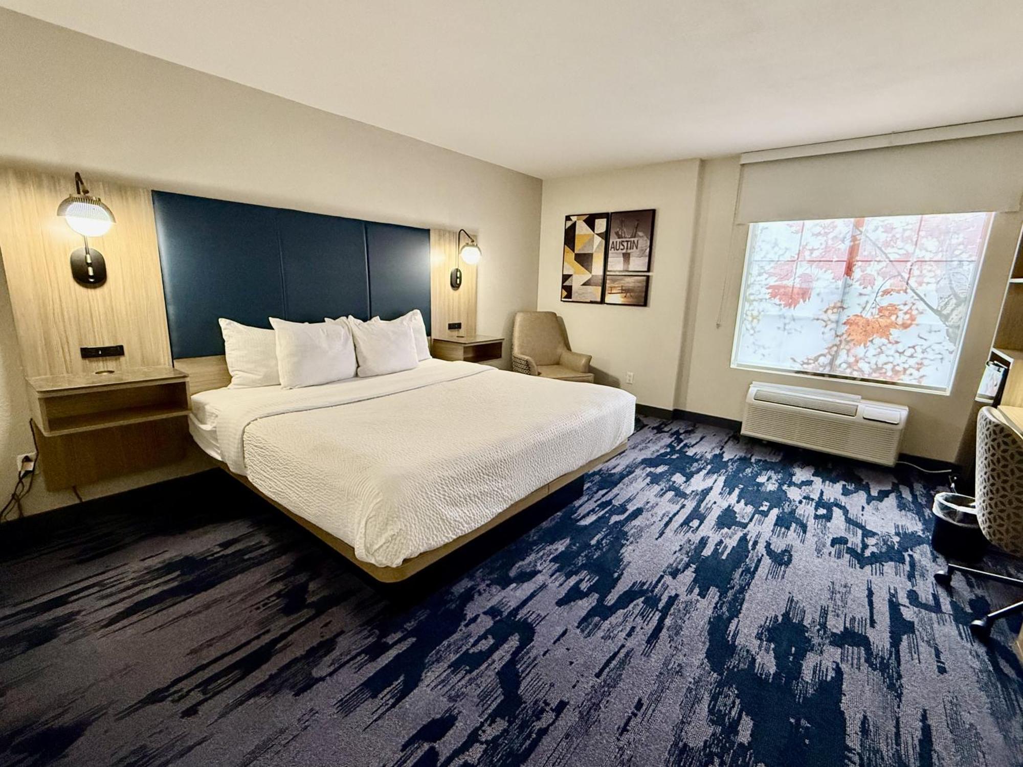 Отель La Quinta By Wyndham Austin Southwest Экстерьер фото